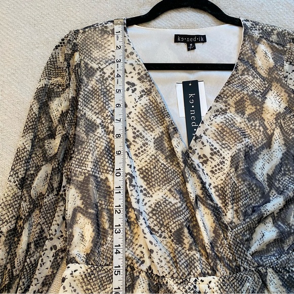 NWT Snake Print Long Sleeve Dress - Picture 5 of 8